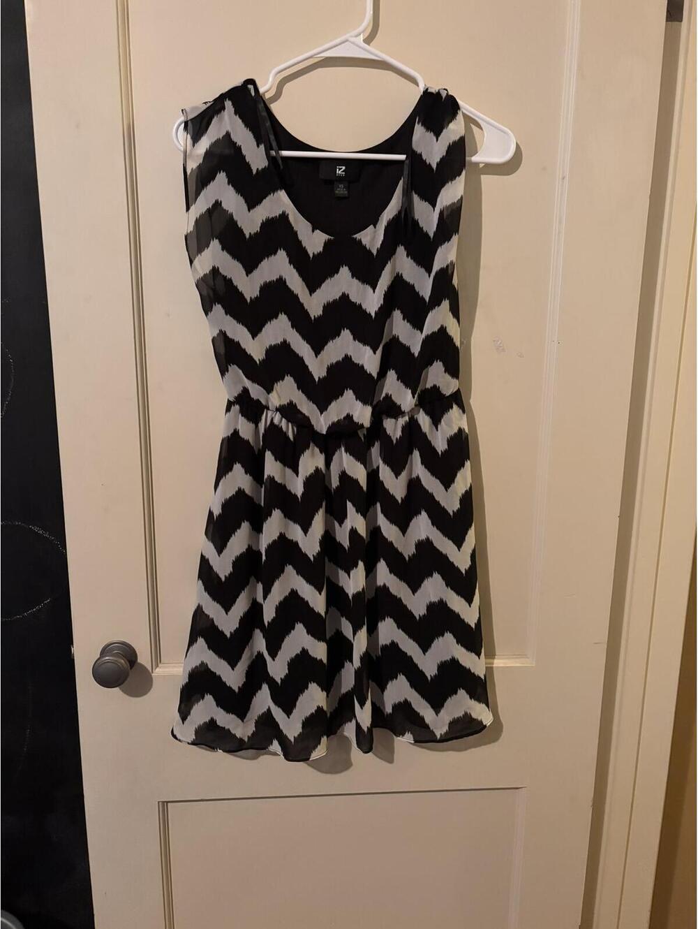 IZ Byer Black and White Chevron Sleeveless Dress
